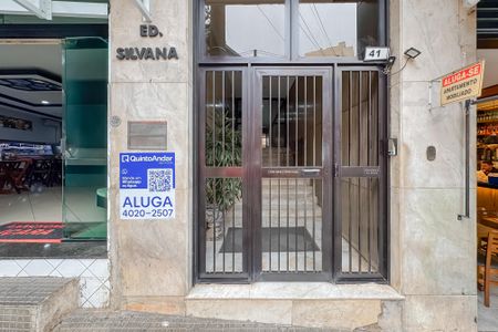 Apartamento para alugar com 77m², 3 quartos e sem vaga Apartamento para alugar com 77m², 3 quartos e sem vagaFachada