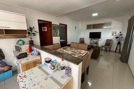 Casa para alugar com 90m², 2 quartos e sem vagaSala