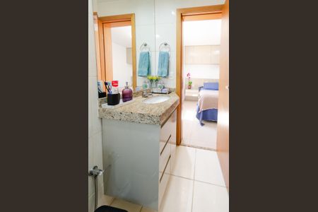 Apartamento à venda com 154m², 3 quartos e 2 vagasBanheiro suíte