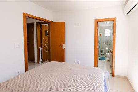 Apartamento à venda com 154m², 3 quartos e 2 vagasSuíte
