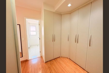 Apartamento à venda com 165m², 3 quartos e 3 vagasSuíte 1