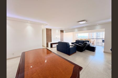 Apartamento à venda com 165m², 3 quartos e 3 vagasSala