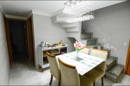 Apartamento à venda com 135m², 2 quartos e 2 vagasSala