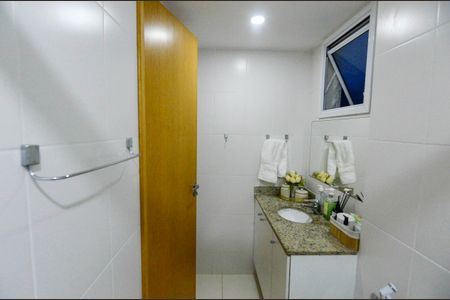 Apartamento à venda com 135m², 2 quartos e 2 vagasBanheiro 2