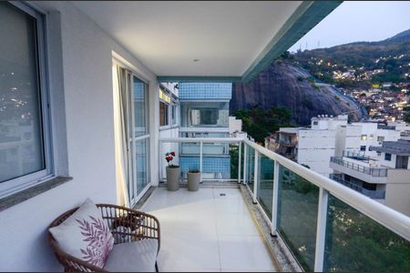 Apartamento à venda com 135m², 2 quartos e 2 vagasSacada