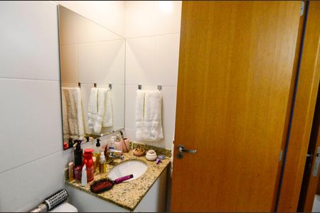 Apartamento à venda com 135m², 2 quartos e 2 vagasBanheiro da Suíte