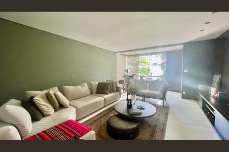 Apartamento à venda com 4 quartos, 175m² em Funcionários, Belo Horizonte