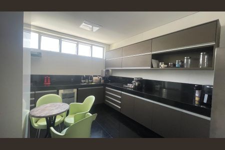 Apartamento à venda com 4 quartos, 175m² em Funcionários, Belo Horizonte
