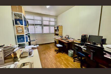 Apartamento para alugar com 220m², 4 quartos e 2 vagas