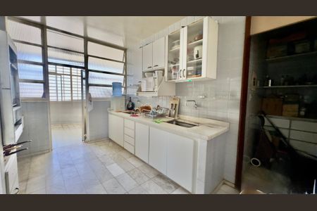 Apartamento para alugar com 4 quartos, 220m² em Gutierrez, Belo Horizonte