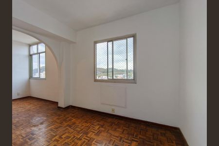 Apartamento à venda com 92m², 2 quartos e 1 vagaSala