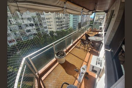 Apartamento à venda com 100m², 2 quartos e 1 vagaFoto 02