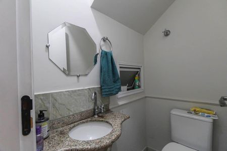 Casa de condomínio para alugar com 98m², 3 quartos e 2 vagas Casa de condomínio para alugar com 98m², 3 quartos e 2 vagasLavabo