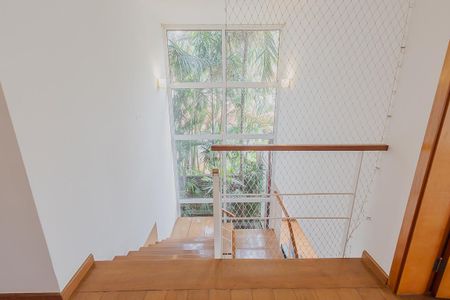 Casa à venda com 540m², 4 quartos e 4 vagasEscada