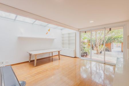 Casa à venda com 540m², 4 quartos e 4 vagasSala 2