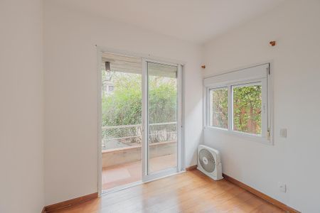 Casa à venda com 540m², 4 quartos e 4 vagasQuarto de Serviço