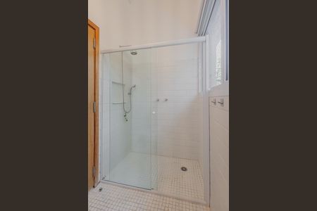 Casa à venda com 540m², 4 quartos e 4 vagasBanheiro da Suíte 1