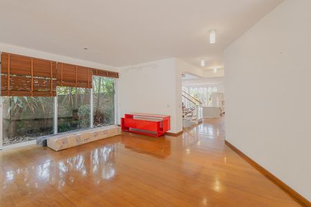 Casa à venda com 540m², 4 quartos e 4 vagasSala 