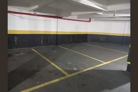 Apartamento à venda com 75m², 2 quartos e 1 vaga