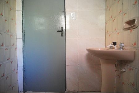 Apartamento para alugar com 63m², 2 quartos e sem vagaBanheiro