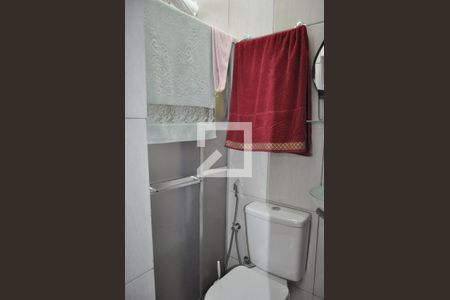 Casa à venda com 95m², 2 quartos e sem vagaBanheiro da Suíte