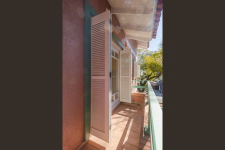 Casa de condomínio à venda com 194m², 3 quartos e 1 vaga Casa de condomínio à venda com 194m², 3 quartos e 1 vagaVaranda da Suíte