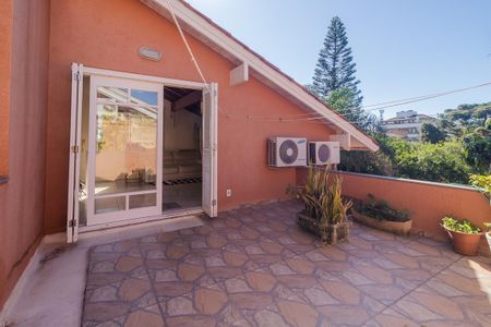 Varanda de casa de condomínio à venda com 3 quartos, 194m² em Cristal, Porto Alegre