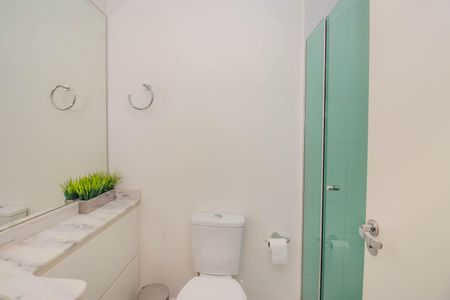 Apartamento à venda com 75m², 2 quartos e 1 vaga Apartamento à venda com 75m², 2 quartos e 1 vagaBanheiro da Suíte