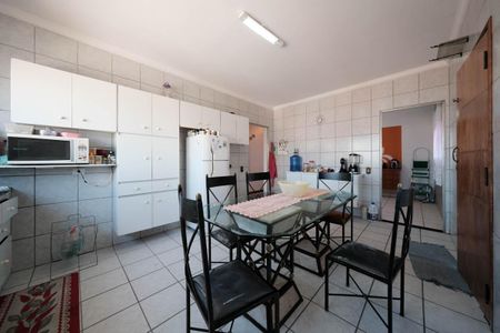 Casa à venda com 450m², 5 quartos e 6 vagasCozinha