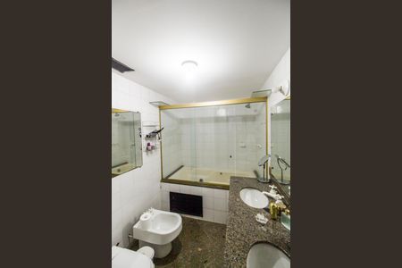 Apartamento à venda com 164m², 3 quartos e 2 vagasBanheiro da Suíte