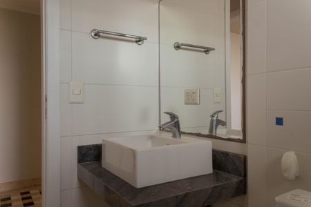 Apartamento para alugar com 365m², 4 quartos e 4 vagasBanheiro Social