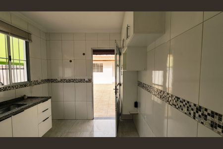 Casa à venda com 175m², 3 quartos e 2 vagas Casa à venda com 175m², 3 quartos e 2 vagasCozinha