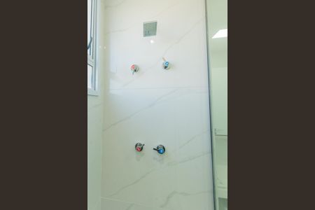 Apartamento para alugar com 66m², 2 quartos e 1 vaga Apartamento para alugar com 66m², 2 quartos e 1 vagaBanheiro da Suíte
