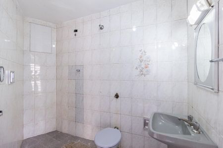 Casa para alugar com 207m², 3 quartos e 4 vagasBanheiro 