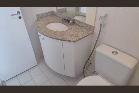 Apartamento para alugar com 150m², 4 quartos e 3 vagas Apartamento para alugar com 150m², 4 quartos e 3 vagasBanheiro da Suíte 2