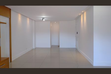 Apartamento para alugar com 150m², 4 quartos e 3 vagas Apartamento para alugar com 150m², 4 quartos e 3 vagasSala