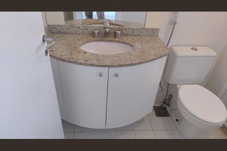 Apartamento para alugar com 150m², 4 quartos e 3 vagas Apartamento para alugar com 150m², 4 quartos e 3 vagasBanheiro da Suíte 2