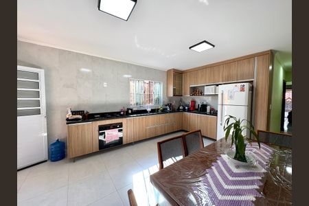 Casa para alugar com 680m², 3 quartos e 3 vagas Casa para alugar com 680m², 3 quartos e 3 vagasCozinha