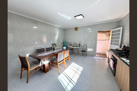 Casa para alugar com 680m², 3 quartos e 3 vagas Casa para alugar com 680m², 3 quartos e 3 vagasCozinha