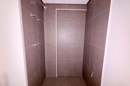 Banheiro de apartamento à venda com 1 quarto, 66m² em Cerqueira César, São Paulo