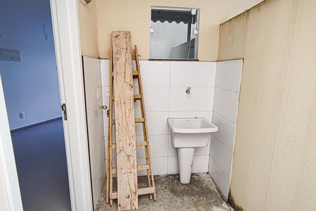 Casa à venda com 72m², 2 quartos e 1 vaga Casa à venda com 72m², 2 quartos e 1 vagaÁrea de Serviço