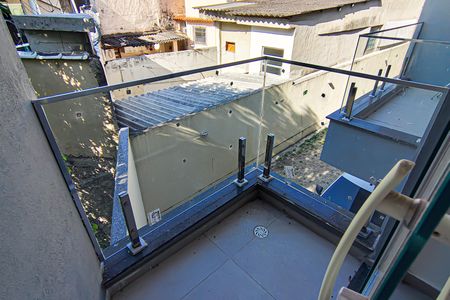 Casa à venda com 72m², 2 quartos e 1 vaga Casa à venda com 72m², 2 quartos e 1 vagaVaranda do Quarto 2