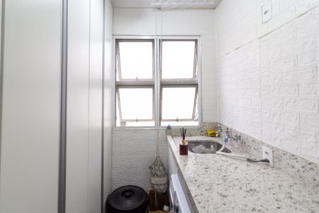 Apartamento à venda com 64m², 3 quartos e 1 vagaÁrea de Serviço