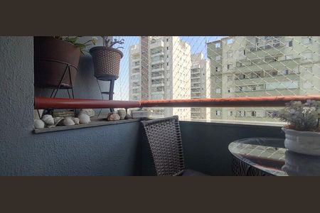 Apartamento à venda com 82m², 3 quartos e 2 vagas Apartamento à venda com 82m², 3 quartos e 2 vagasVaranda