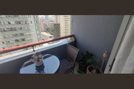 Apartamento à venda com 82m², 3 quartos e 2 vagas Apartamento à venda com 82m², 3 quartos e 2 vagasVaranda