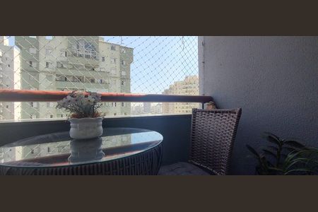 Apartamento à venda com 82m², 3 quartos e 2 vagas Apartamento à venda com 82m², 3 quartos e 2 vagasVaranda