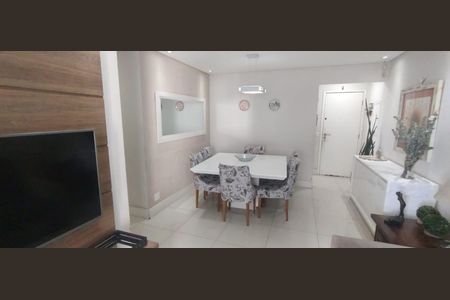 Apartamento à venda com 82m², 3 quartos e 2 vagas Apartamento à venda com 82m², 3 quartos e 2 vagasSala