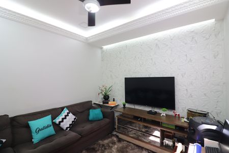 Casa à venda com 200m², 4 quartos e 1 vagaSala