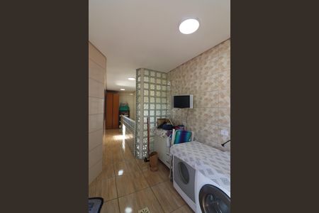 Casa à venda com 200m², 4 quartos e 1 vagaÁrea de Serviço