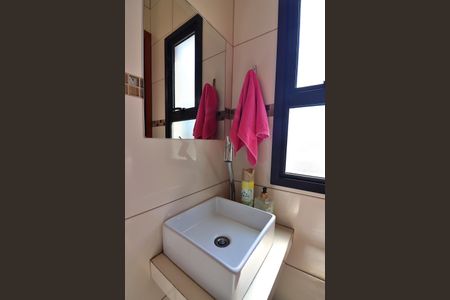 Casa à venda com 200m², 4 quartos e 1 vagaLavabo